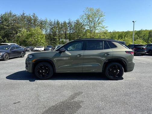 Avocado Green w/Deep Black Roof 2026 Volkswagen Tiguan 2.0T SE R-Line Black