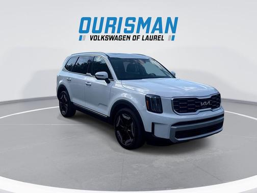 Glacial White Pearl 2025 Kia Telluride S