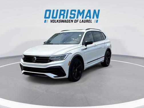Opal White 2023 Volkswagen Tiguan 2.0T SE R-Line Black