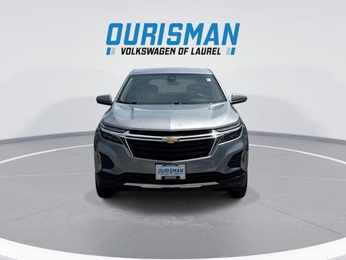 Sterling Gray Metallic 2024 Chevrolet Equinox 1LT