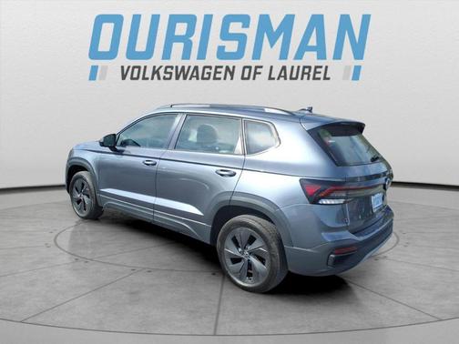 Platinum Gray Metallic 2025 Volkswagen Taos 1.5T S