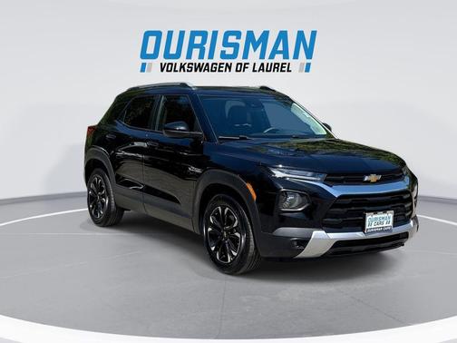 Mosaic Black Metallic 2022 Chevrolet Trailblazer LT