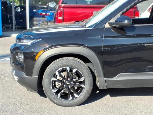 Mosaic Black Metallic 2022 Chevrolet Trailblazer LT