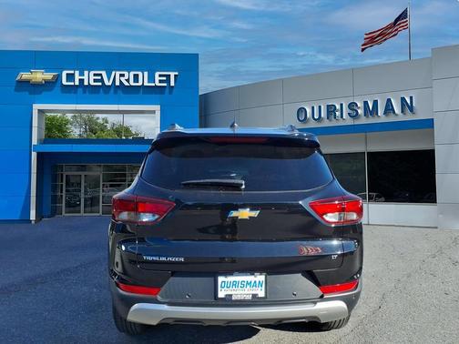 Mosaic Black Metallic 2022 Chevrolet Trailblazer LT