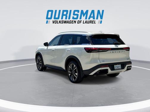 Majestic White 2025 INFINITI QX60 Luxe