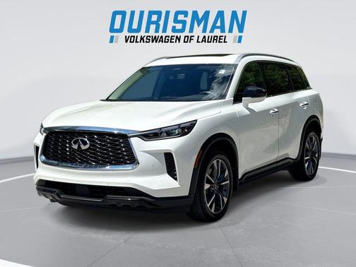 Majestic White 2025 INFINITI QX60 Luxe