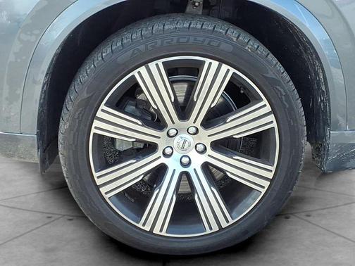 2020 Volvo XC90 Hybrid T8 Inscription 7 Passenger