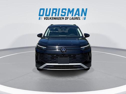 Deep Black Pearl 2026 Volkswagen Tiguan 2.0T S 4MOTION
