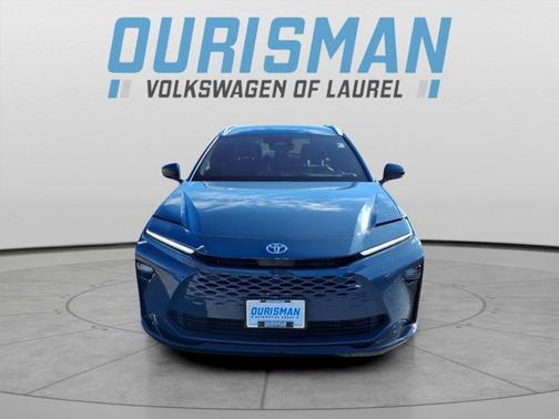 2025 Toyota Crown Signia Limited