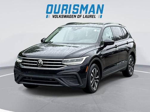 Deep Black Pearl 2023 Volkswagen Tiguan 2.0T S