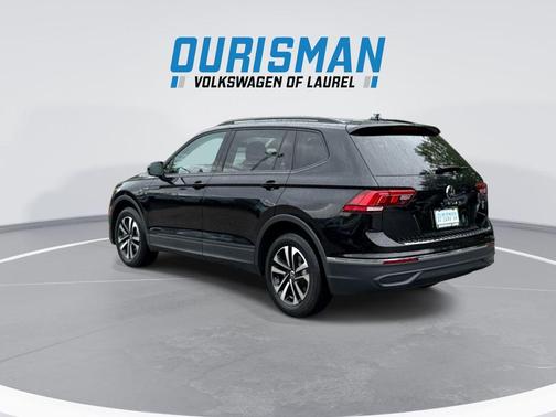 Deep Black Pearl 2023 Volkswagen Tiguan 2.0T S
