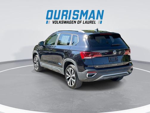 Deep Black Pearl 2023 Volkswagen Taos 1.5T SE