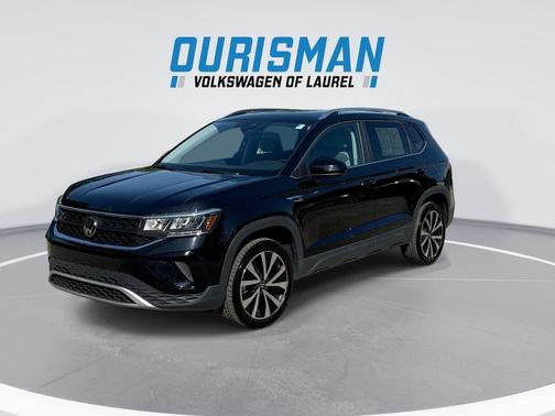 Deep Black Pearl 2023 Volkswagen Taos 1.5T SE