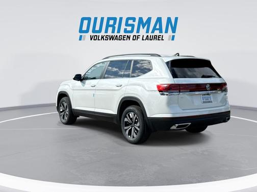 White Pearl 2026 Volkswagen Atlas 2.0T SE