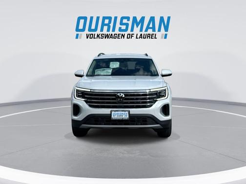 White Pearl 2026 Volkswagen Atlas 2.0T SE
