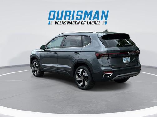 Platinum 2026 Volkswagen Taos SE