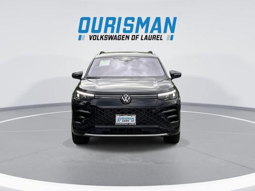 deep black pearl 2026 Volkswagen Tiguan 2.0T SEL R-Line 4MOTION