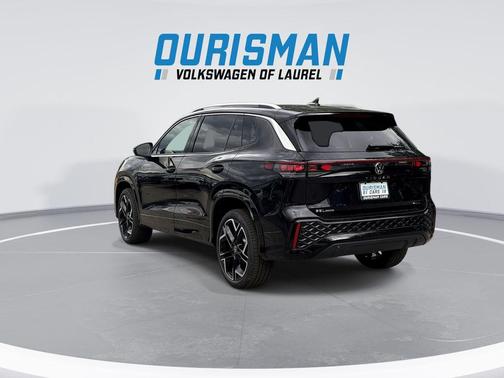 deep black pearl 2026 Volkswagen Tiguan 2.0T SEL R-Line 4MOTION