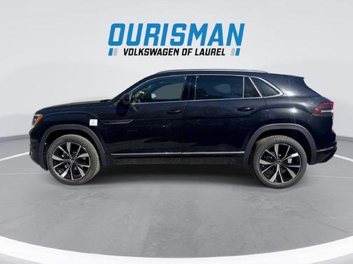 Deep Black Pearl 2026 Volkswagen Atlas Cross Sport 2.0T SEL Premium