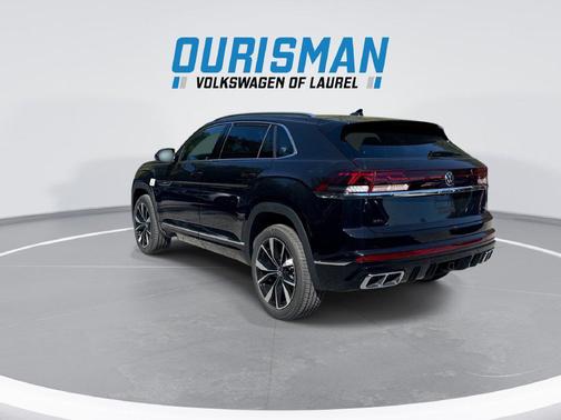 Deep Black Pearl 2026 Volkswagen Atlas Cross Sport 2.0T SEL Premium