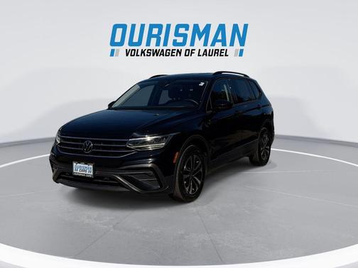 Deep Black Pearl 2023 Volkswagen Tiguan 2.0T S