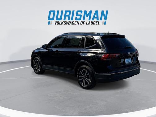 Deep Black Pearl 2023 Volkswagen Tiguan 2.0T S