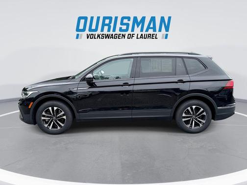 Deep Black Pearl 2023 Volkswagen Tiguan 2.0T S