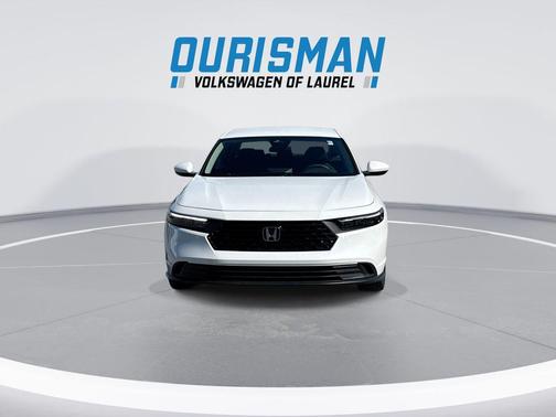 Platinum White Pearl 2023 Honda Accord LX 1.5T