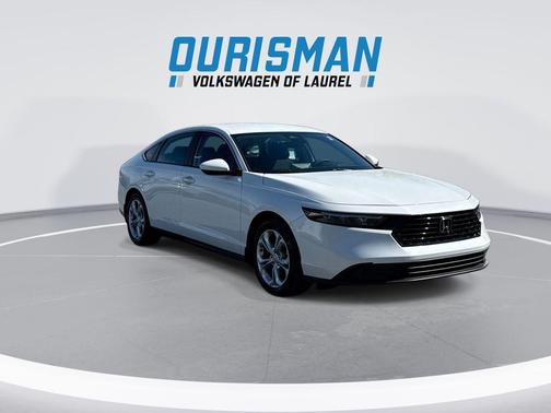 Platinum White Pearl 2023 Honda Accord LX 1.5T