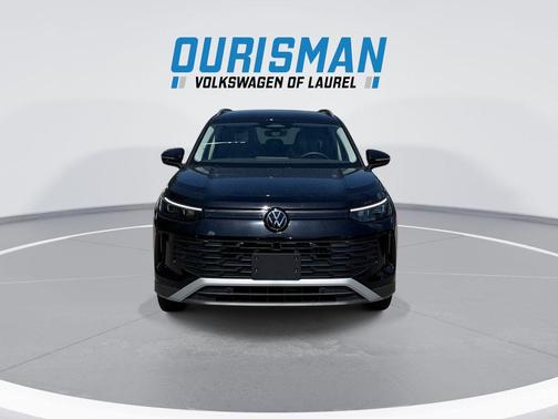 Platinum 2026 Volkswagen Tiguan 2.0T SE R-Line Black 4MOTION