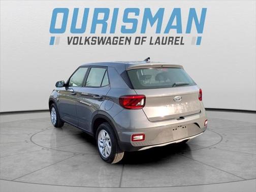 2022 Hyundai VENUE SE