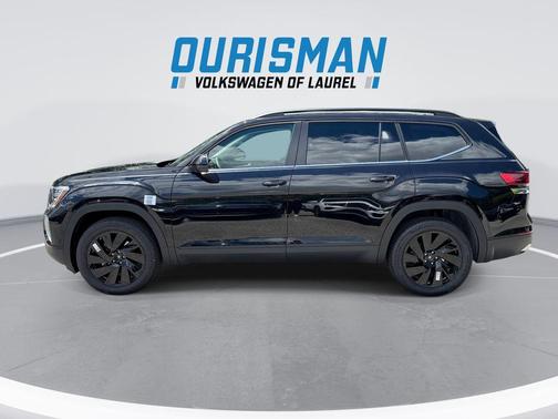 Deep Black Pearl 2026 Volkswagen Atlas 2.0T SE w/Technology 4MOTION