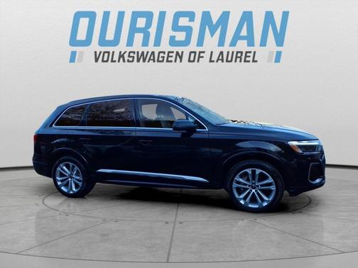 2025 Audi Q7 55 Premium Plus