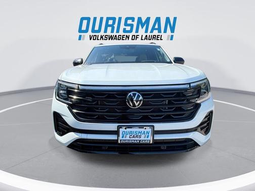 Opal White 2025 Volkswagen Atlas Cross Sport 2.0T SEL