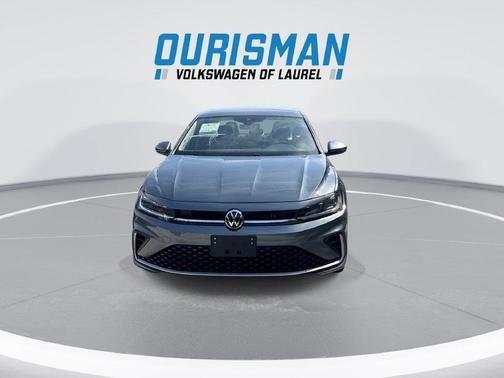 Platinum 2027 Volkswagen Jetta 1.4T S