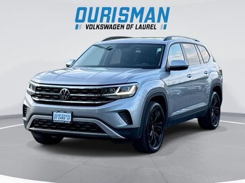 Silver Metallic 2023 Volkswagen Atlas 3.6L SE w/Technology