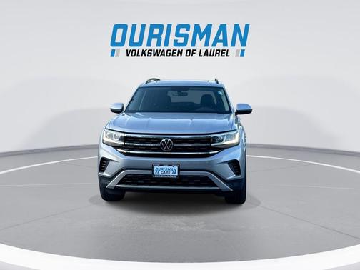 Silver Metallic 2023 Volkswagen Atlas 3.6L SE w/Technology