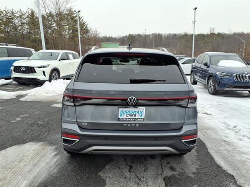 2025 Volkswagen Taos 1.5T SE