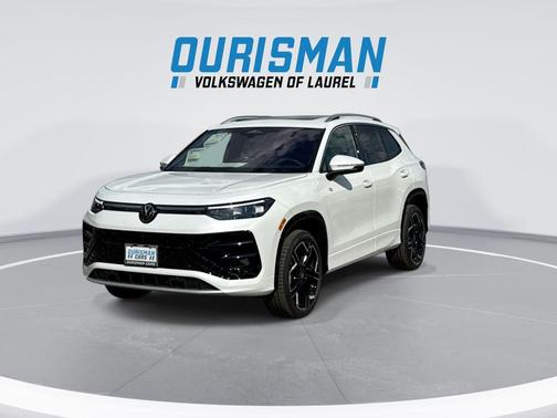 White Pearl 2026 Volkswagen Tiguan 2.0T SEL R-Line 4MOTION