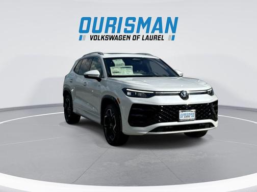 White Pearl 2026 Volkswagen Tiguan 2.0T SEL R-Line 4MOTION