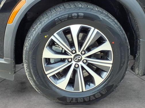 2023 INFINITI QX60 Pure