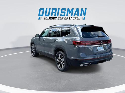 Pure Gray 2026 Volkswagen Atlas 2.0T SE w/Technology 4MOTION