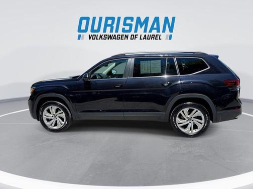 Deep Black 2023 Volkswagen Atlas 3.6L SE w/Technology