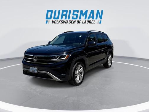 Deep Black 2023 Volkswagen Atlas 3.6L SE w/Technology