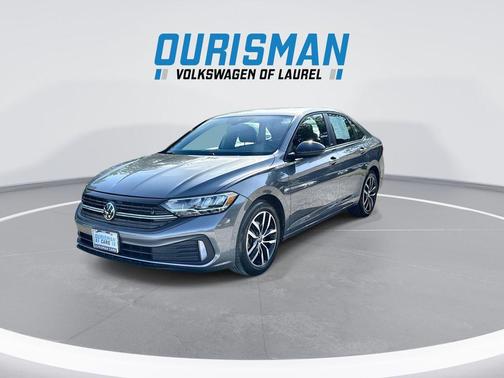 Platinum Gray Metallic 2024 Volkswagen Jetta 1.5T Sport