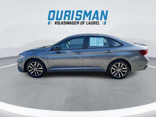 Platinum Gray Metallic 2024 Volkswagen Jetta 1.5T Sport