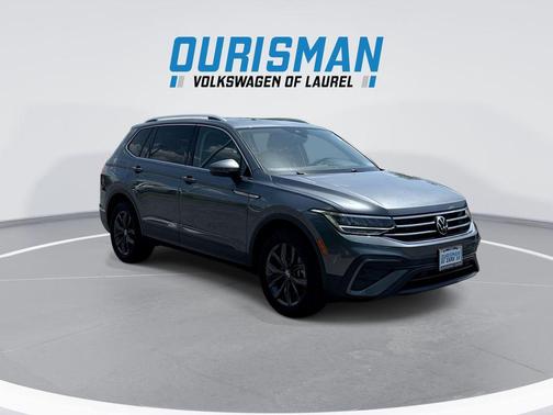 Platinum Gray Metallic 2022 Volkswagen Tiguan 2.0T SE 4MOTION
