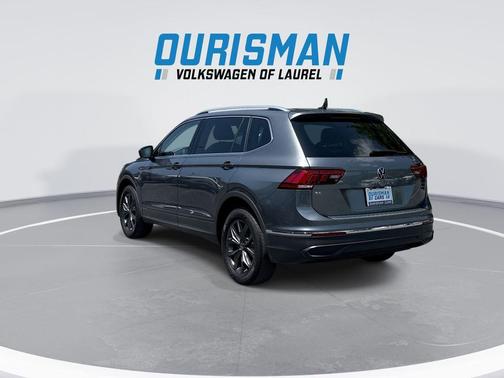 Platinum Gray Metallic 2022 Volkswagen Tiguan 2.0T SE 4MOTION