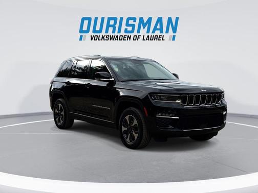 Diamond Black Crystal Pearlcoat 2022 Jeep Grand Cherokee 4xe Base