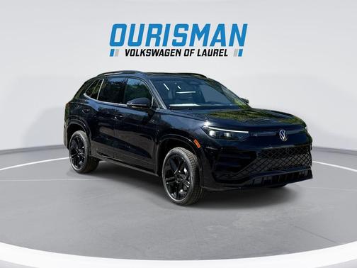 deep black pearl 2026 Volkswagen Tiguan 2.0T SE R-Line Black 4MOTION